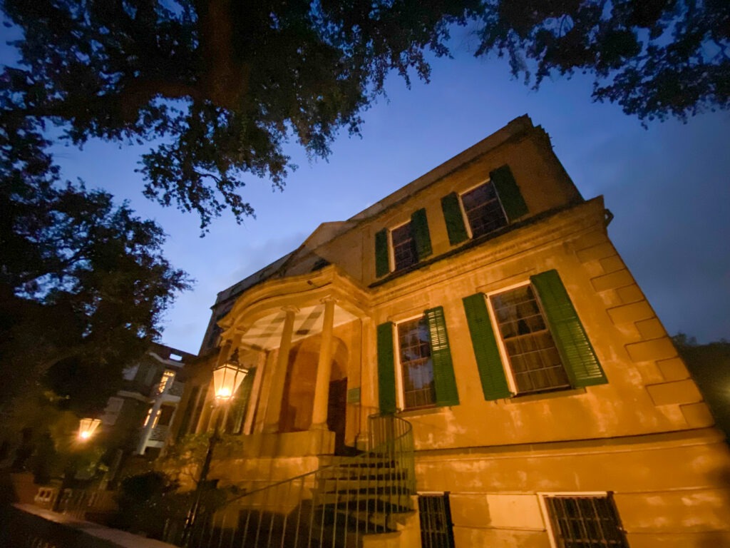 historic house tour savannah