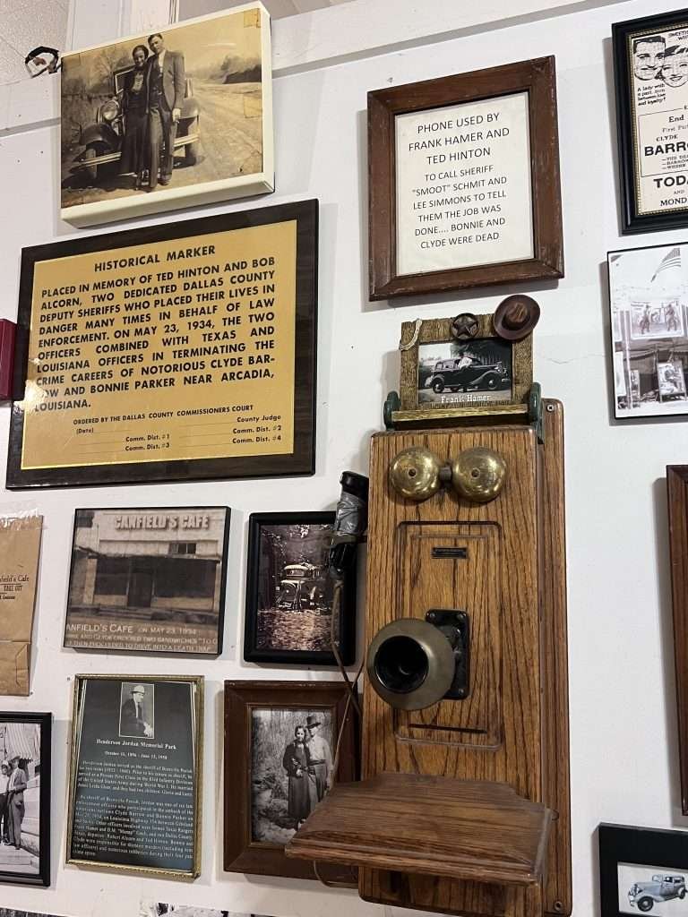 Phone used to report the deaths of Bonnie & clyde