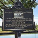 Red Crown Tavern adn Tourist Cabins sign stating Bonnie & Clyde stayed there